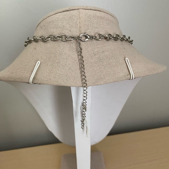 Zara Bib Style Necklace - 1 - Picture 5 of 6